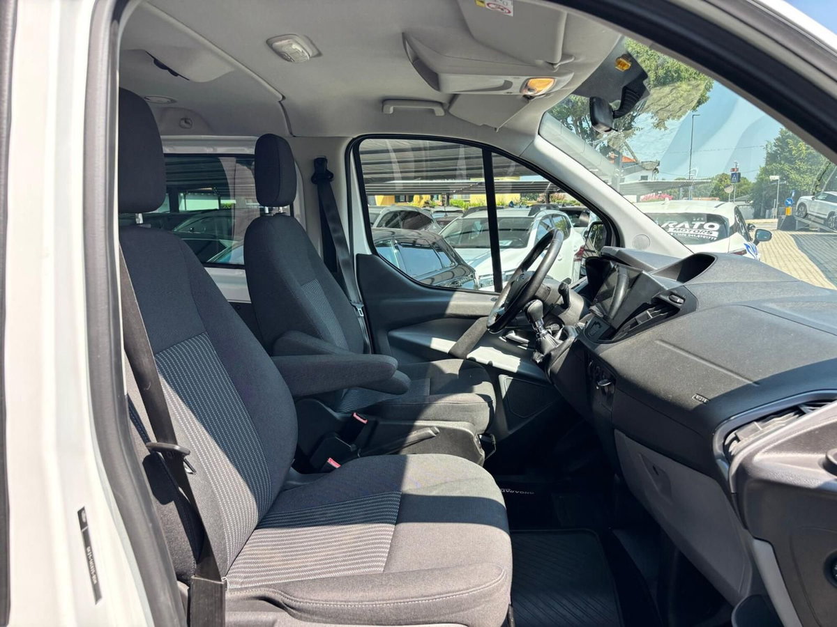 Ford Transit Custom Furgone 310 2.0 TDCi 130 PL Combi Entry (11)