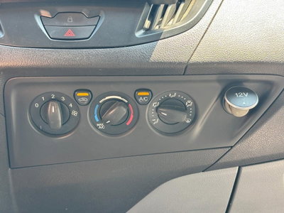 Ford Transit Custom Furgone 310 2.0 TDCi 130 PL Combi Entry (18)