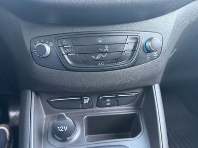 Ford Transit Courier 1.5 TDCi 75CV  Entry (13)