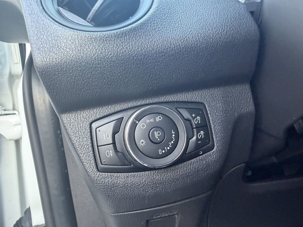 Ford Transit Courier 1.5 TDCi 75CV  Entry (15)