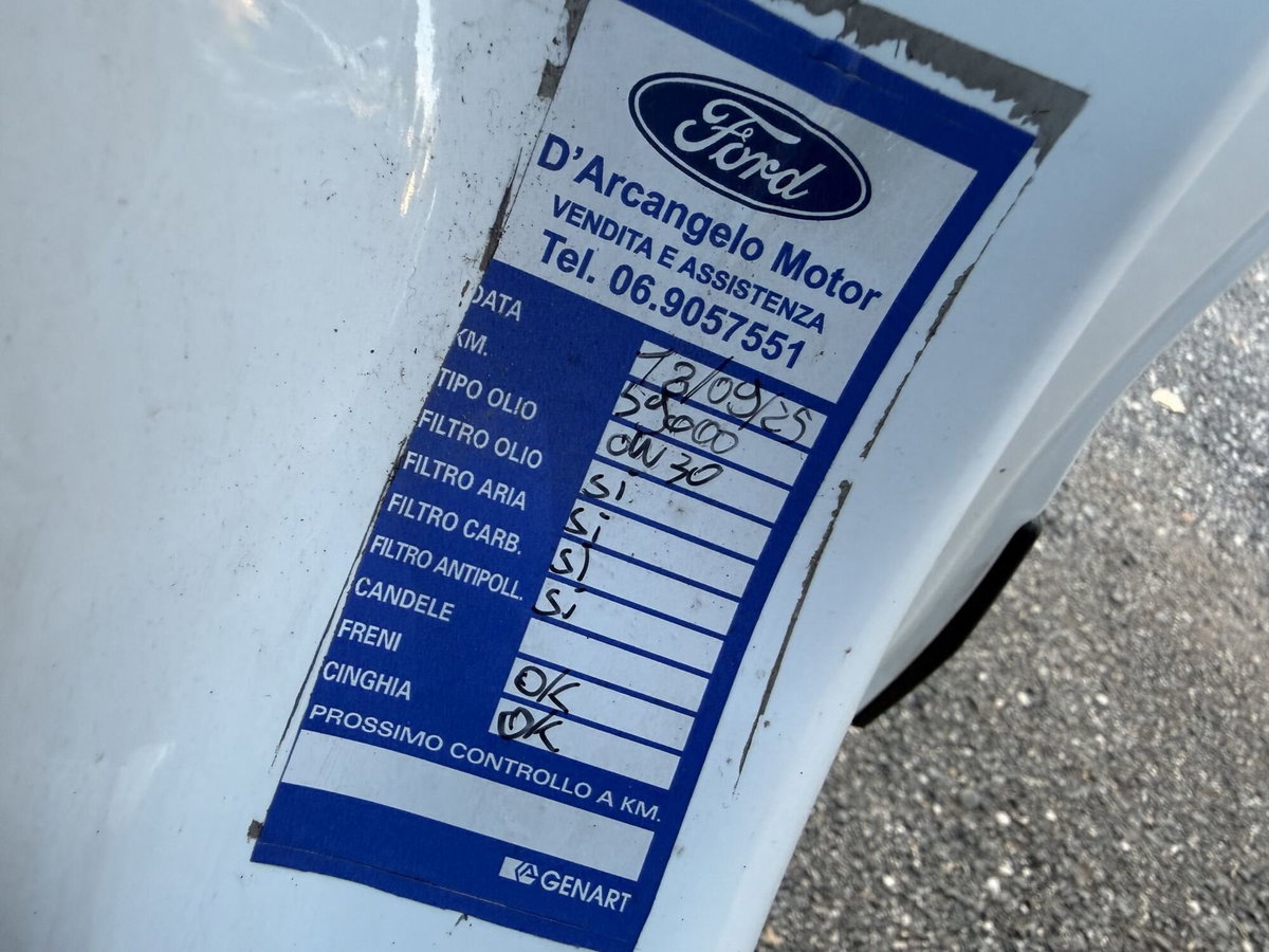 Ford Transit Courier 1.5 TDCi 75CV  Entry (16)