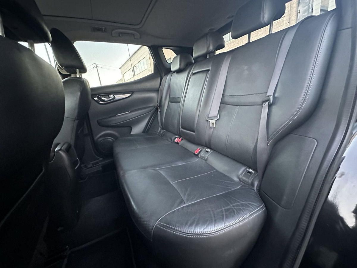 Nissan Qashqai 1.5 dCi Tekna (14)