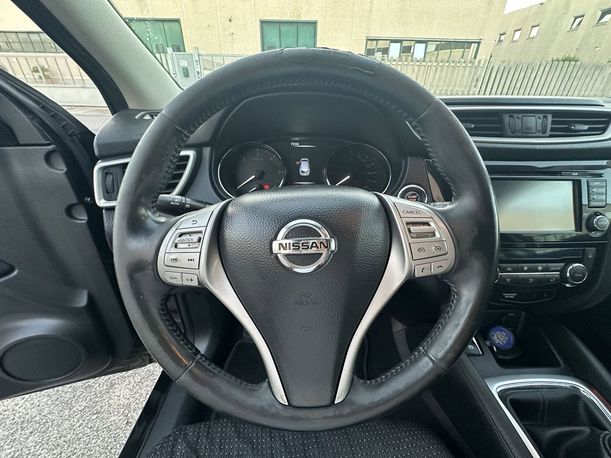 Nissan Qashqai 1.5 dCi Tekna (9)