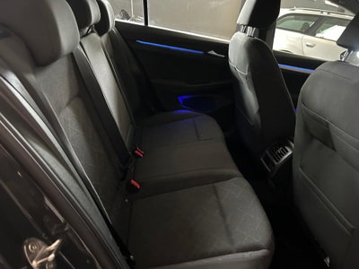 Volkswagen Golf 2.0 TDI SCR Style (8)