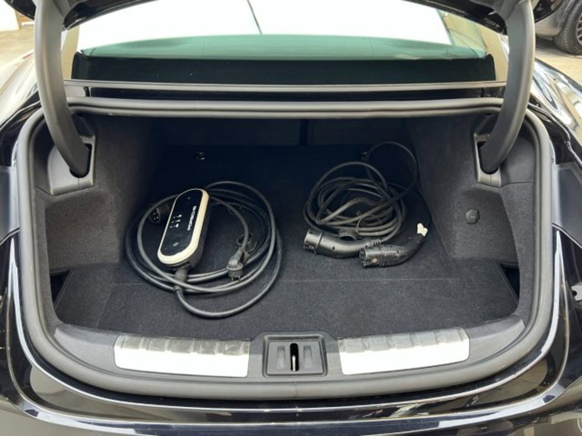 Porsche Taycan 4S (13)