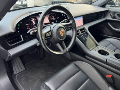 Porsche Taycan 4S (4)