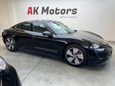Porsche Taycan 4S (8)