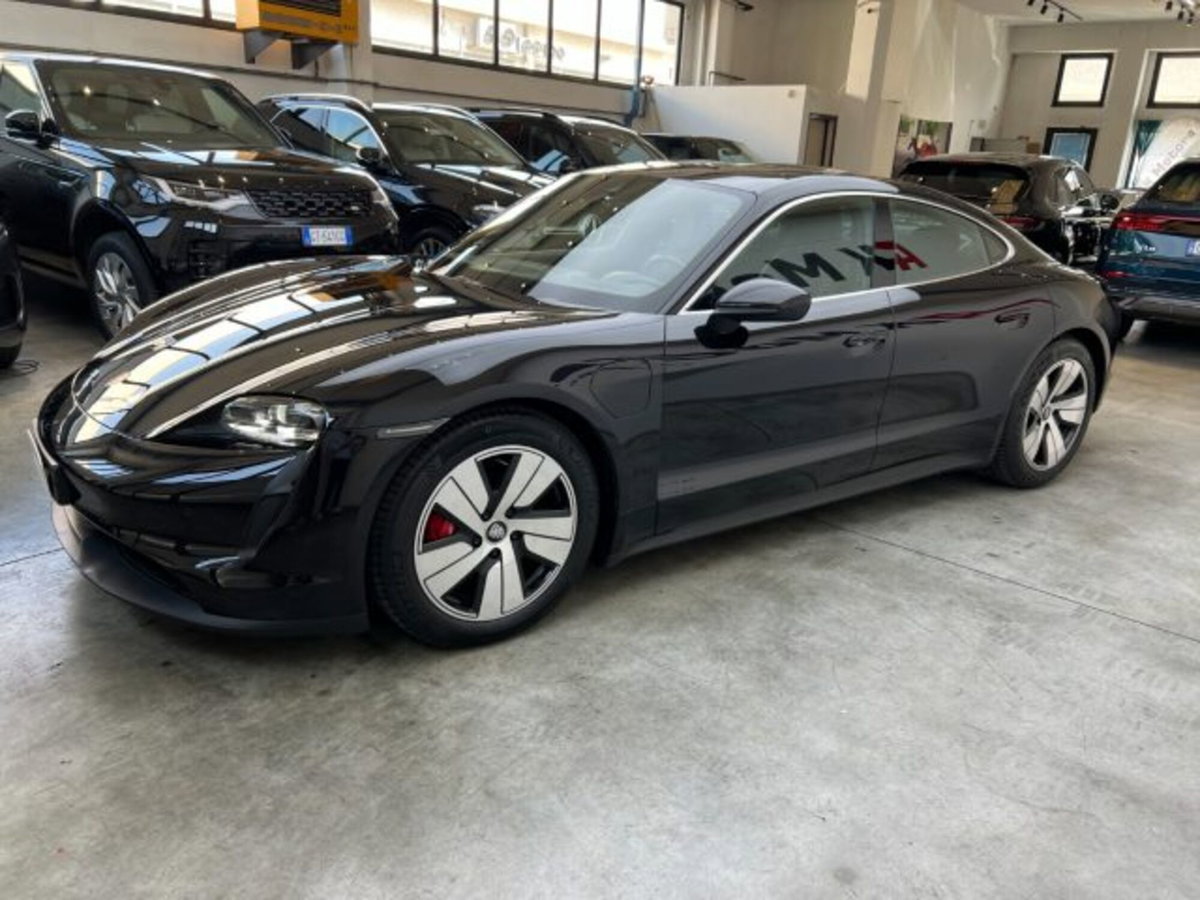 Porsche Taycan 4S (9)