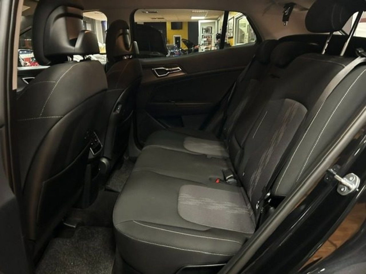 Kia Sportage 1.6 TGDi HEV AT Style (16)
