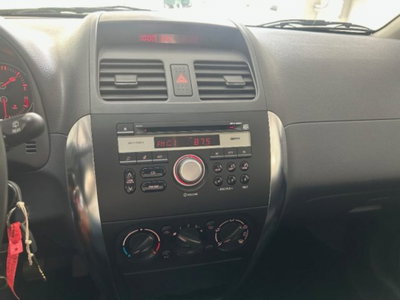 Suzuki SX4 16V Special (14)