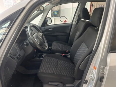 Suzuki SX4 16V Special (7)