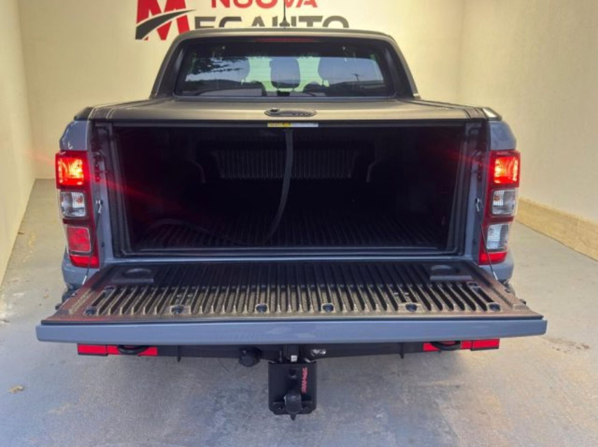 Ford Ranger Pick-up Ranger 2.0 ECOBLUE aut. 213 CV DC Limited 5 posti (9)