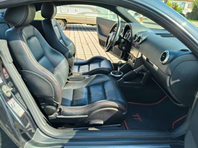 Audi TT Cabrio 1.8 T 20V 225 CV cat quattro (13)