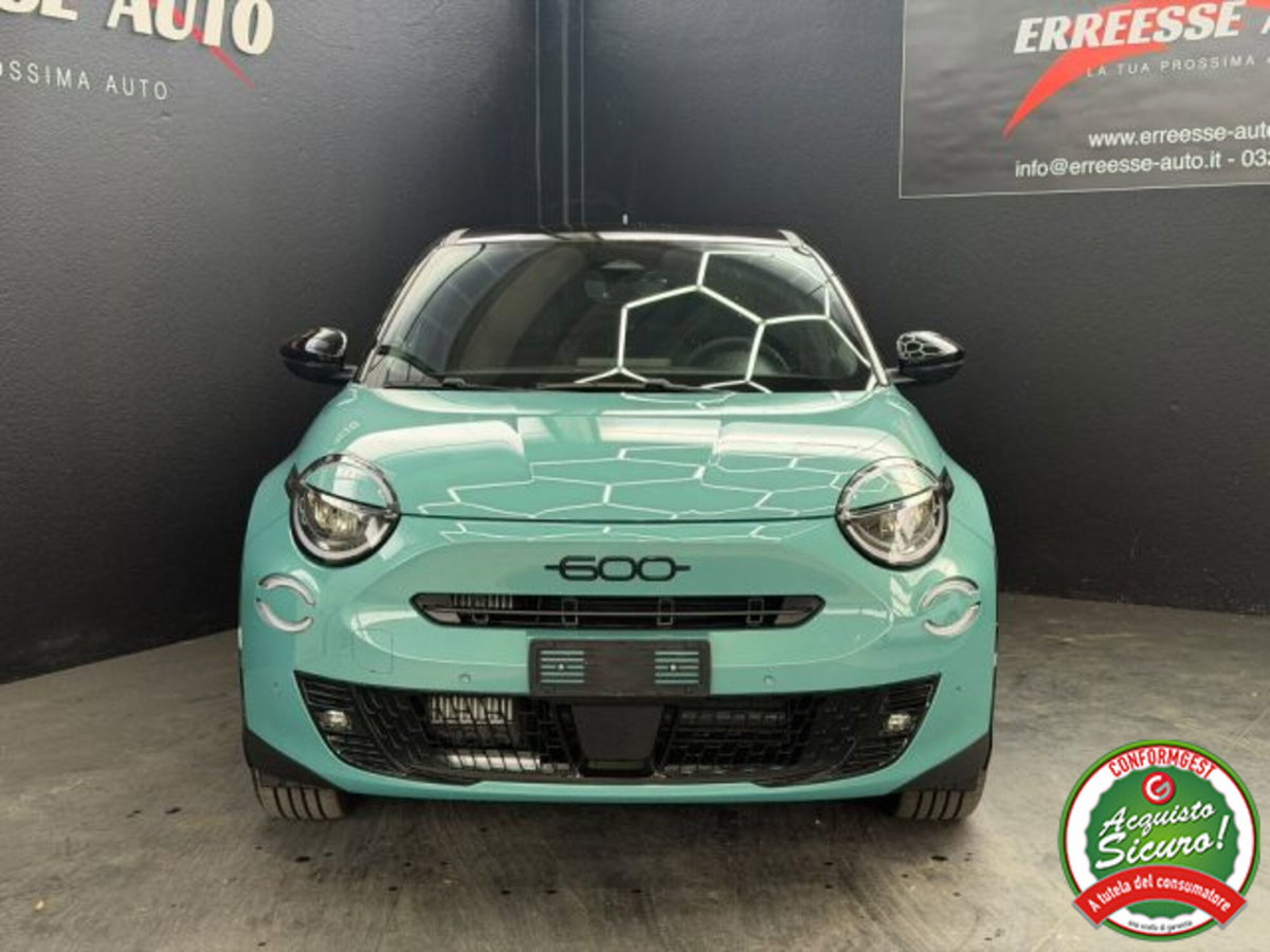 Fiat 600 1.2 hybrid Sport 145cv auto (2)