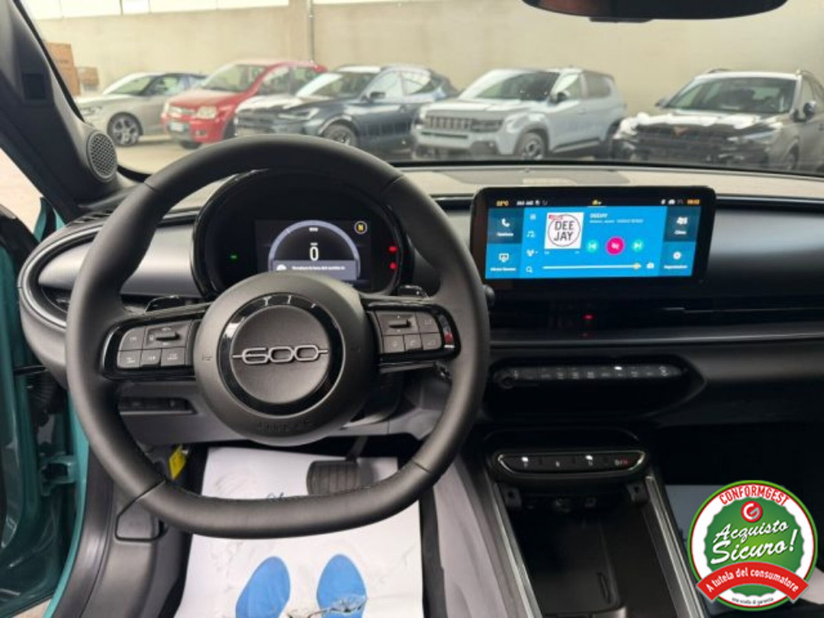 Fiat 600 1.2 hybrid Sport 145cv auto (9)