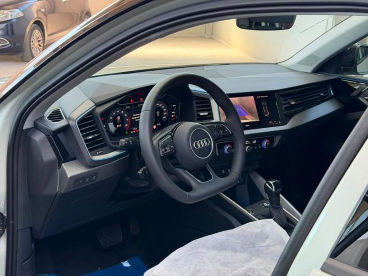 Audi A1 Sportback 30 TFSI S tronic S line edition (7)
