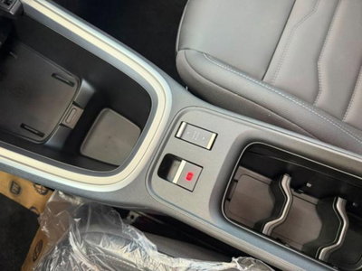 Jeep Avenger 1.2 turbo Summit fwd 100cv (20)