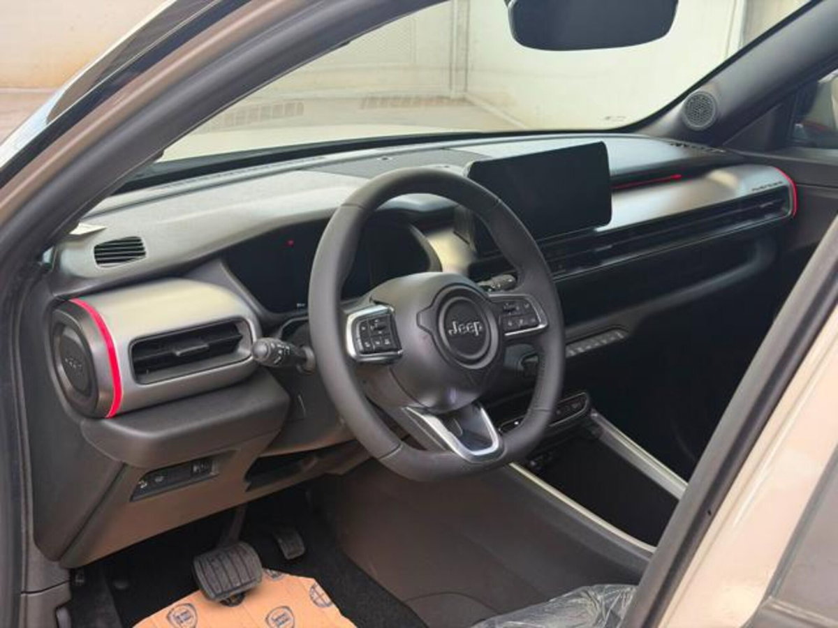 Jeep Avenger 1.2 turbo Summit fwd 100cv (7)