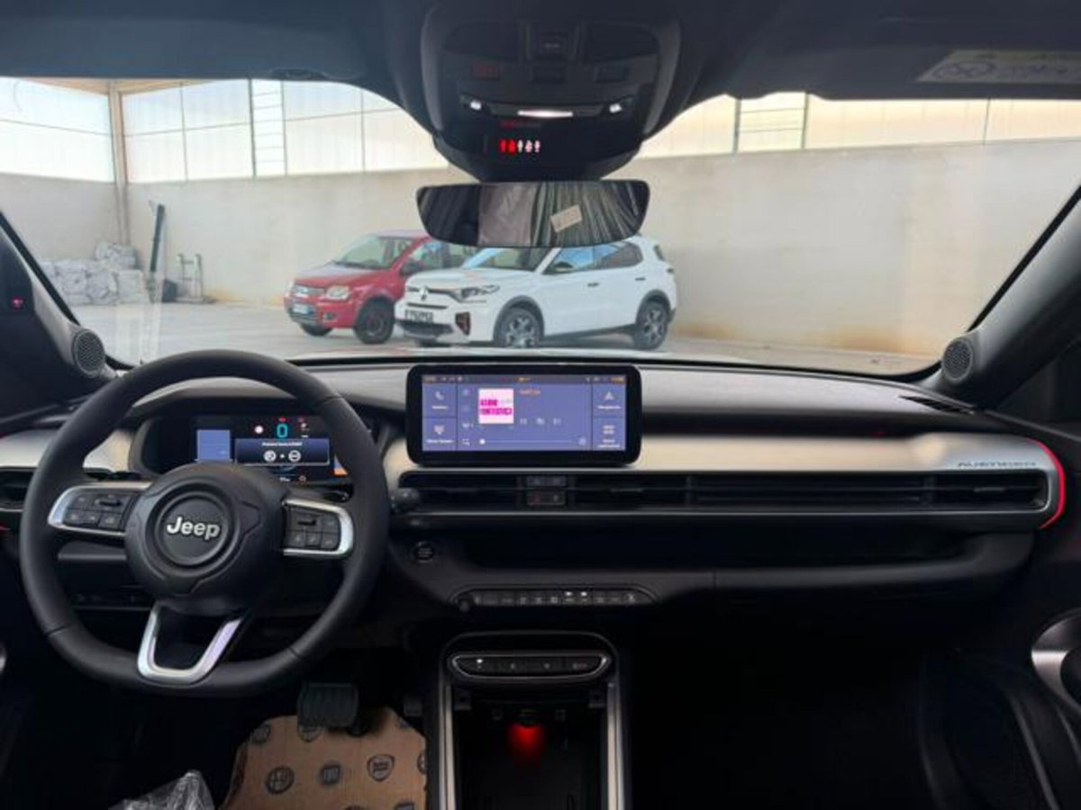 Jeep Avenger 1.2 turbo Summit fwd 100cv (8)