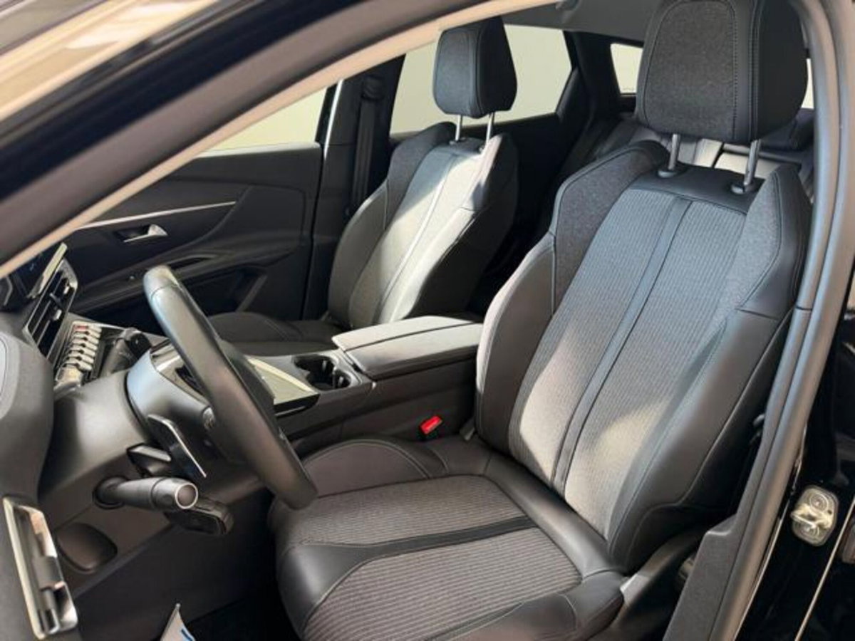 Peugeot 3008 BlueHDi 130 S&S EAT8 Allure Pack (19)