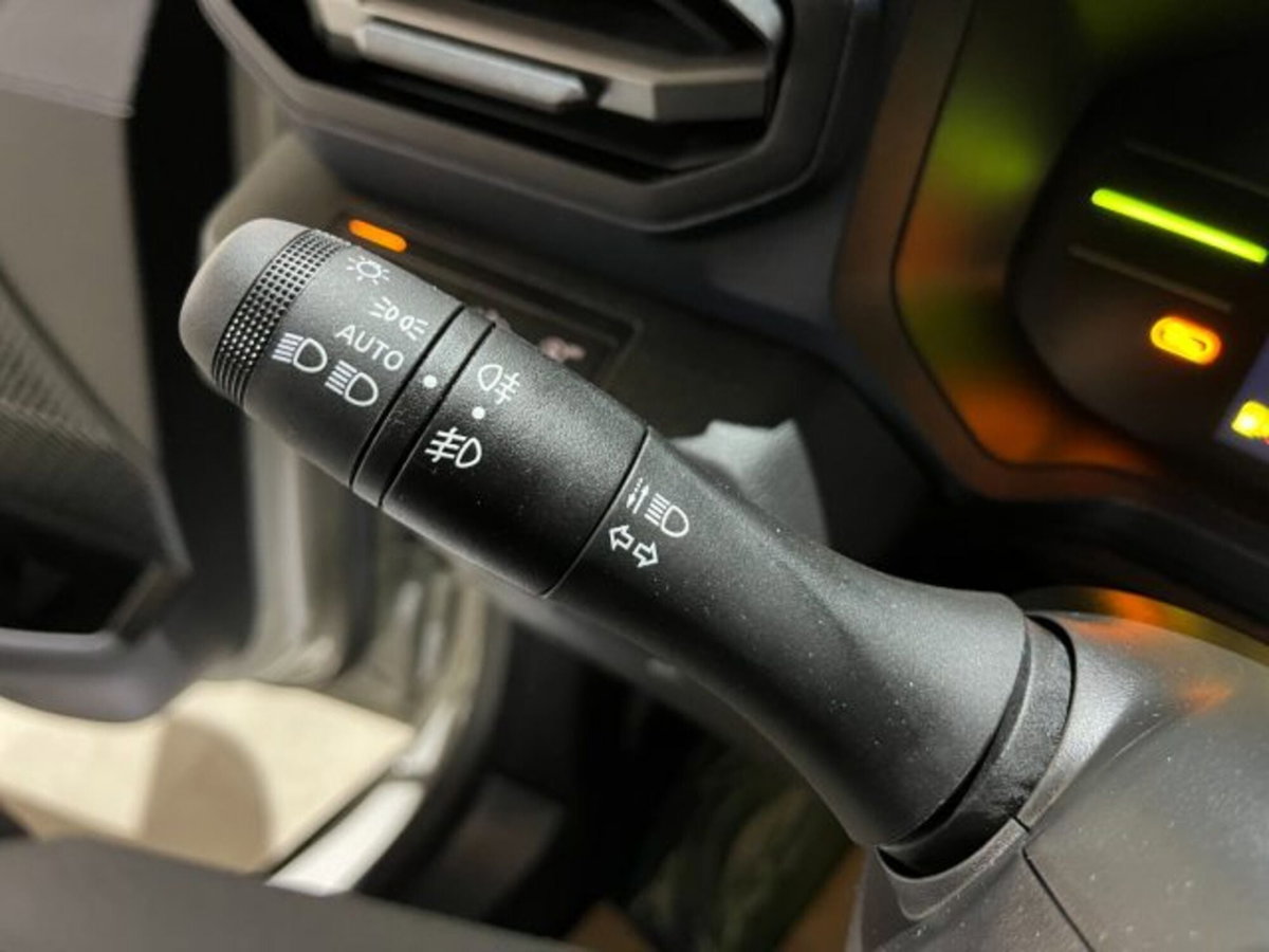 Dacia Duster 1.2 mild hybrid Journey 130cv (20)