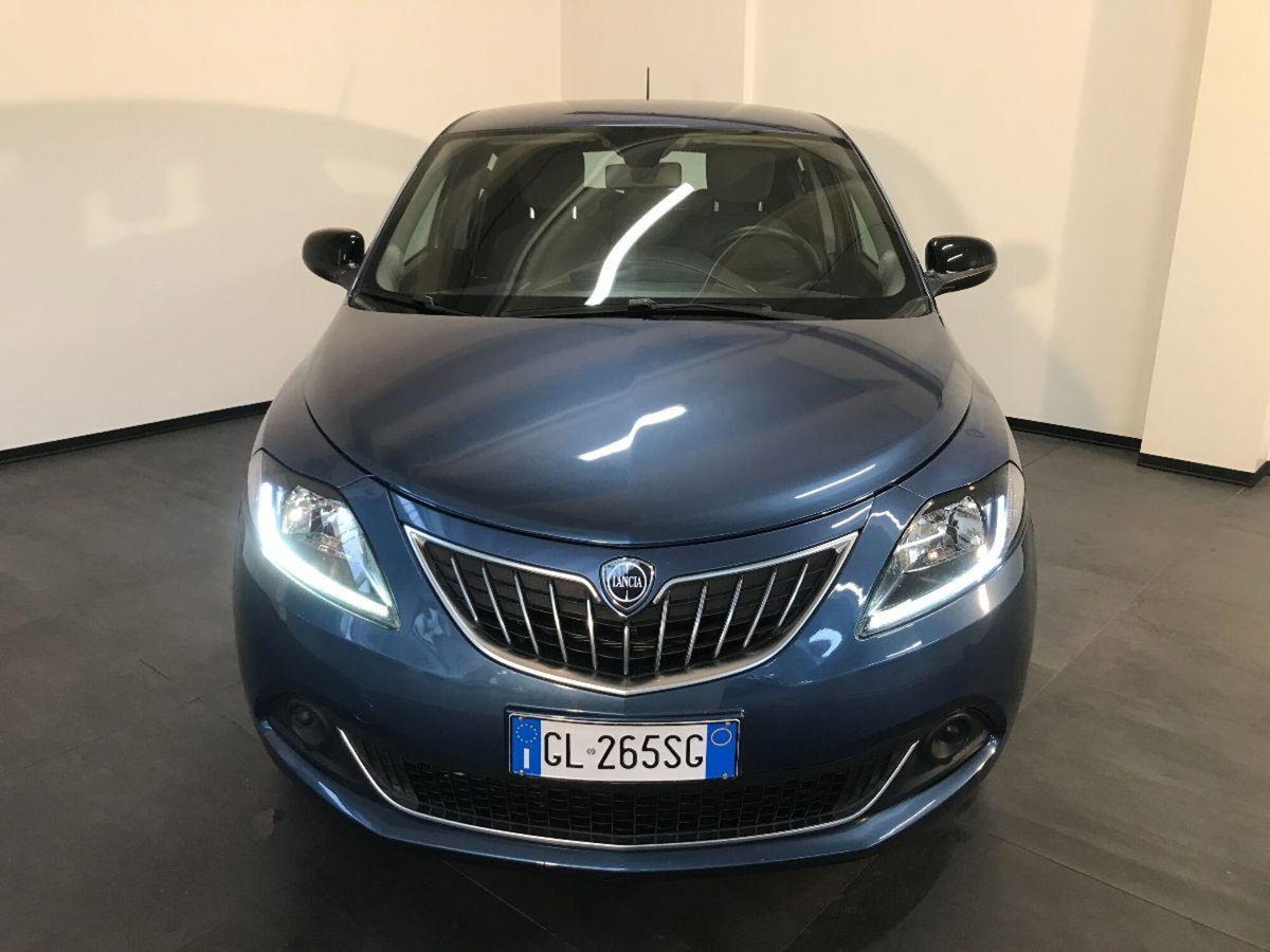Lancia Ypsilon 1.0 FireFly 5 porte S&S Hybrid Gold Plus (2)