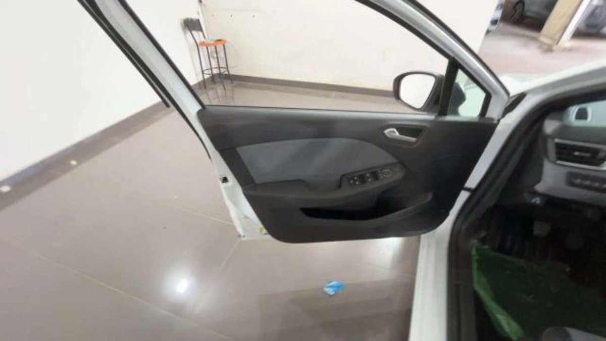 Renault Clio 1.0 eco-g Techno 100cv (11)