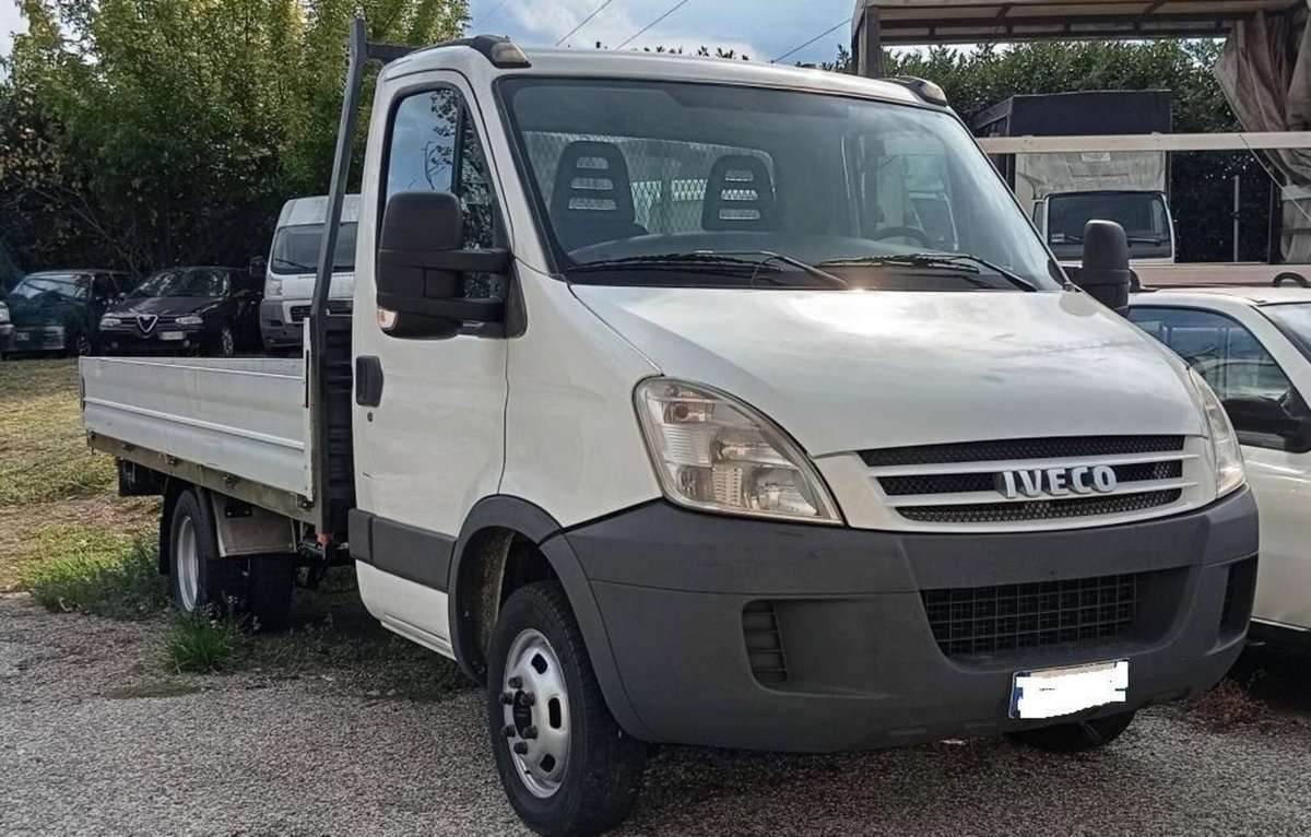 Iveco Daily Telaio 35C12 2.3 Hpi PC-RG Cabinato