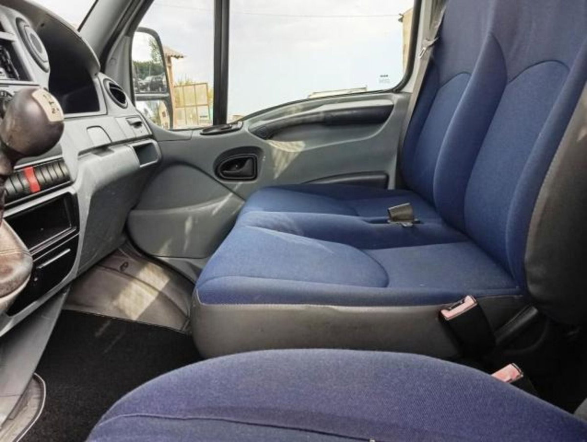 Iveco Daily Telaio 35C12 2.3 Hpi PC-RG Cabinato (8)