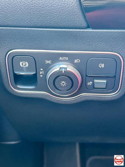 Mercedes-Benz GLA SUV 200 d Automatic Premium (16)