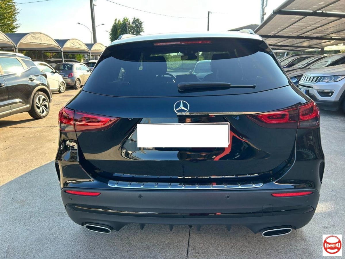 Mercedes-Benz GLA SUV 200 d Automatic Premium (4)