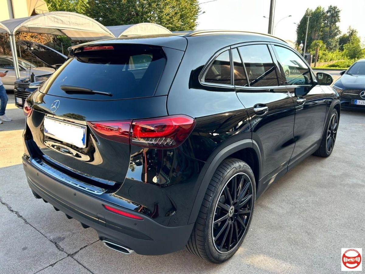 Mercedes-Benz GLA SUV 200 d Automatic Premium (5)