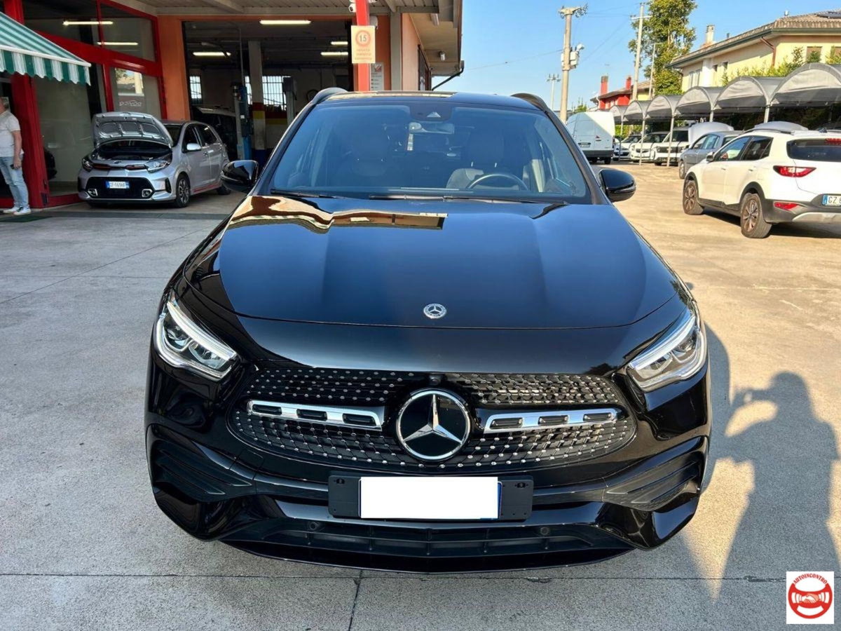 Mercedes-Benz GLA SUV 200 d Automatic Premium (8)