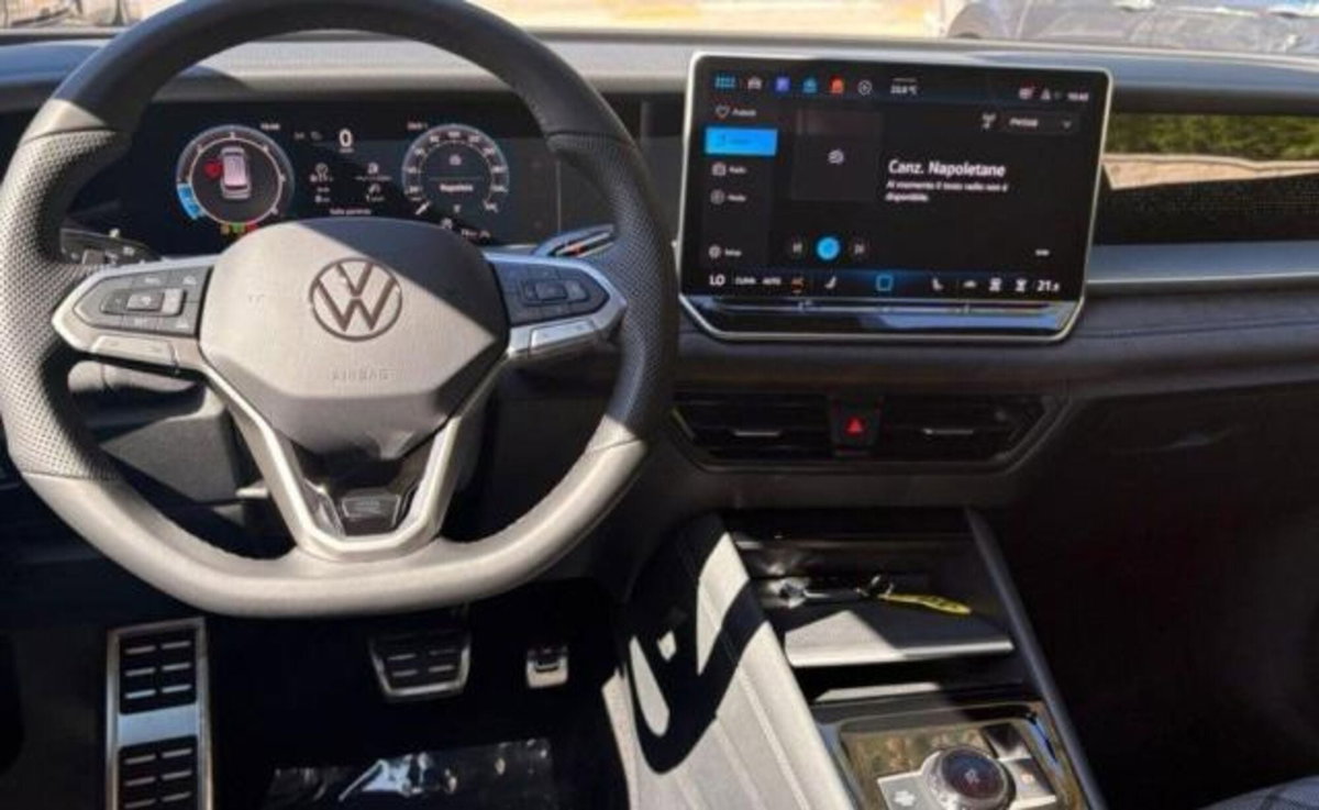 Volkswagen Tayron 2.0 tdi R-Line 4motion 193cv dsg (6)