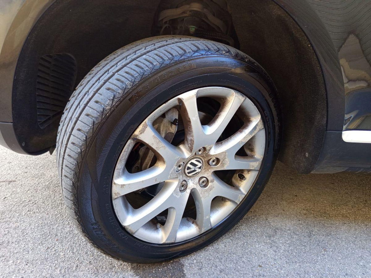 Volkswagen Touareg V6 TDI DPF tip. Executive (11)