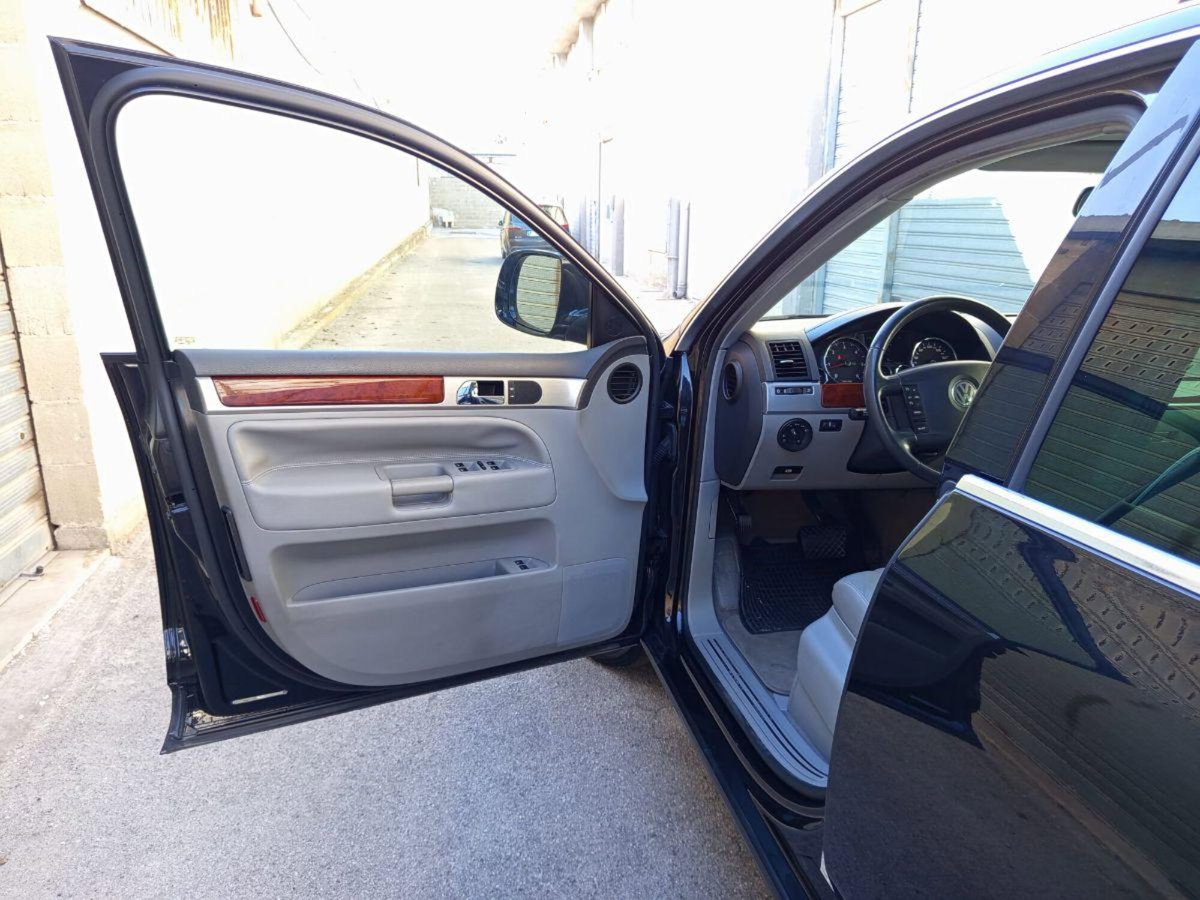 Volkswagen Touareg V6 TDI DPF tip. Executive (12)