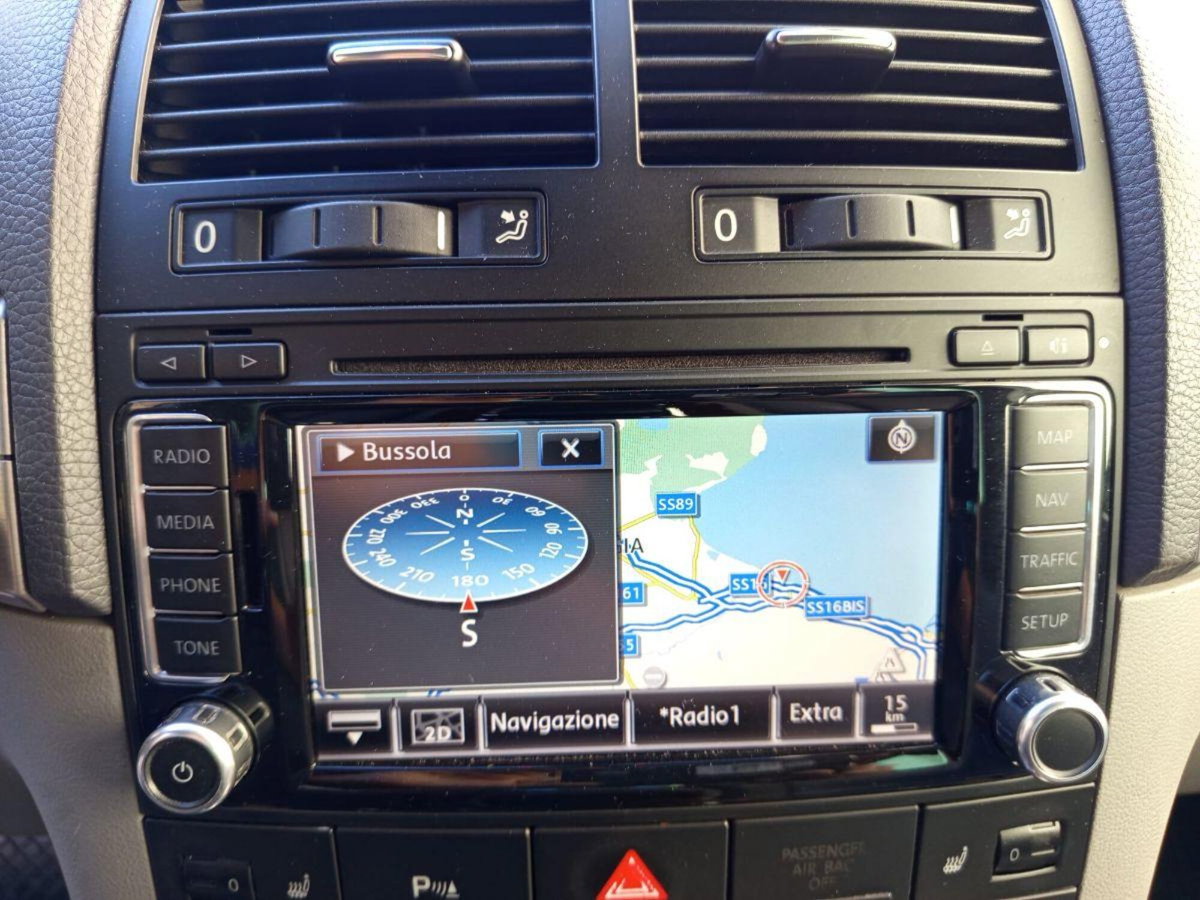 Volkswagen Touareg V6 TDI DPF tip. Executive (17)
