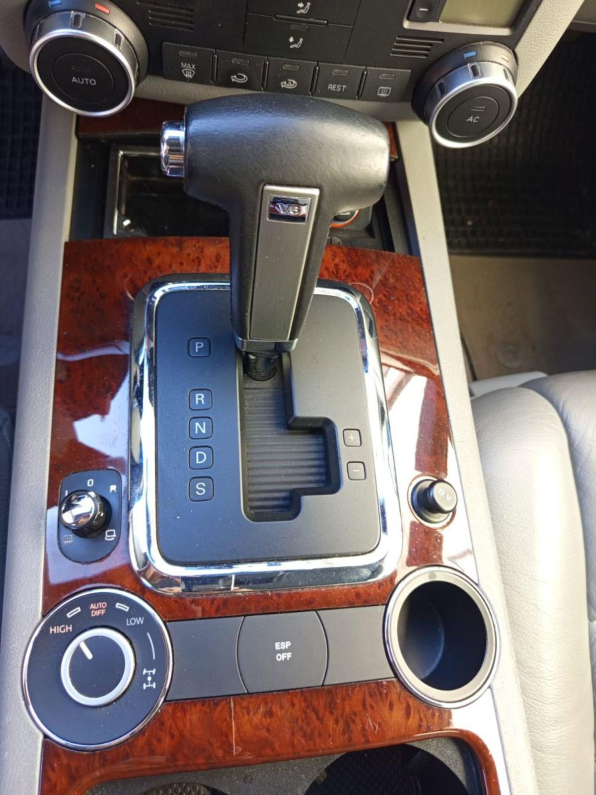 Volkswagen Touareg V6 TDI DPF tip. Executive (19)