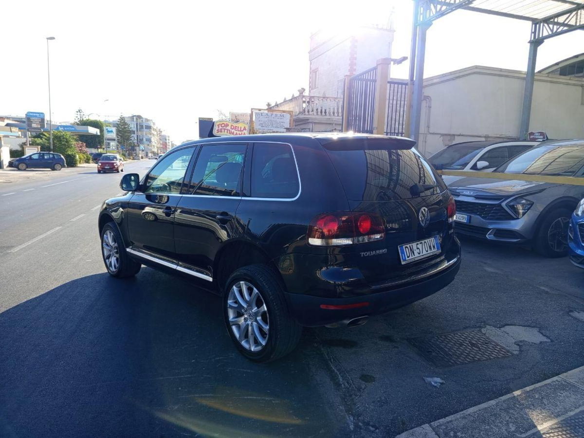 Volkswagen Touareg V6 TDI DPF tip. Executive (6)