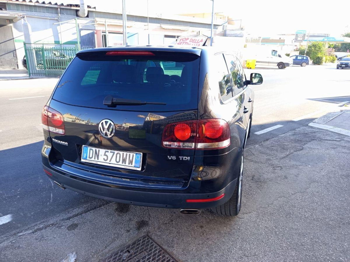 Volkswagen Touareg V6 TDI DPF tip. Executive (8)