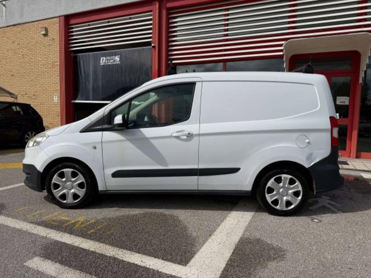 Ford Transit Courier 1.5 TDCi 75CV  Trend (3)