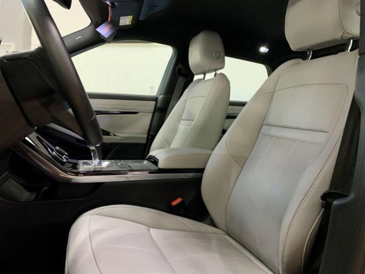 Land Rover Range Rover Evoque 2.0D I4 163CV AWD Auto R-Dynamic SE (5)