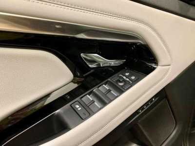 Land Rover Range Rover Evoque 2.0D I4 163CV AWD Auto R-Dynamic SE (7)