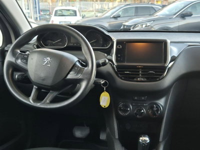 Peugeot 208 HDi 68 CV 5 porte Allure (12)