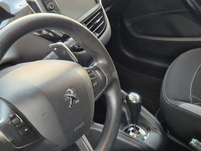 Peugeot 208 HDi 68 CV 5 porte Allure (15)