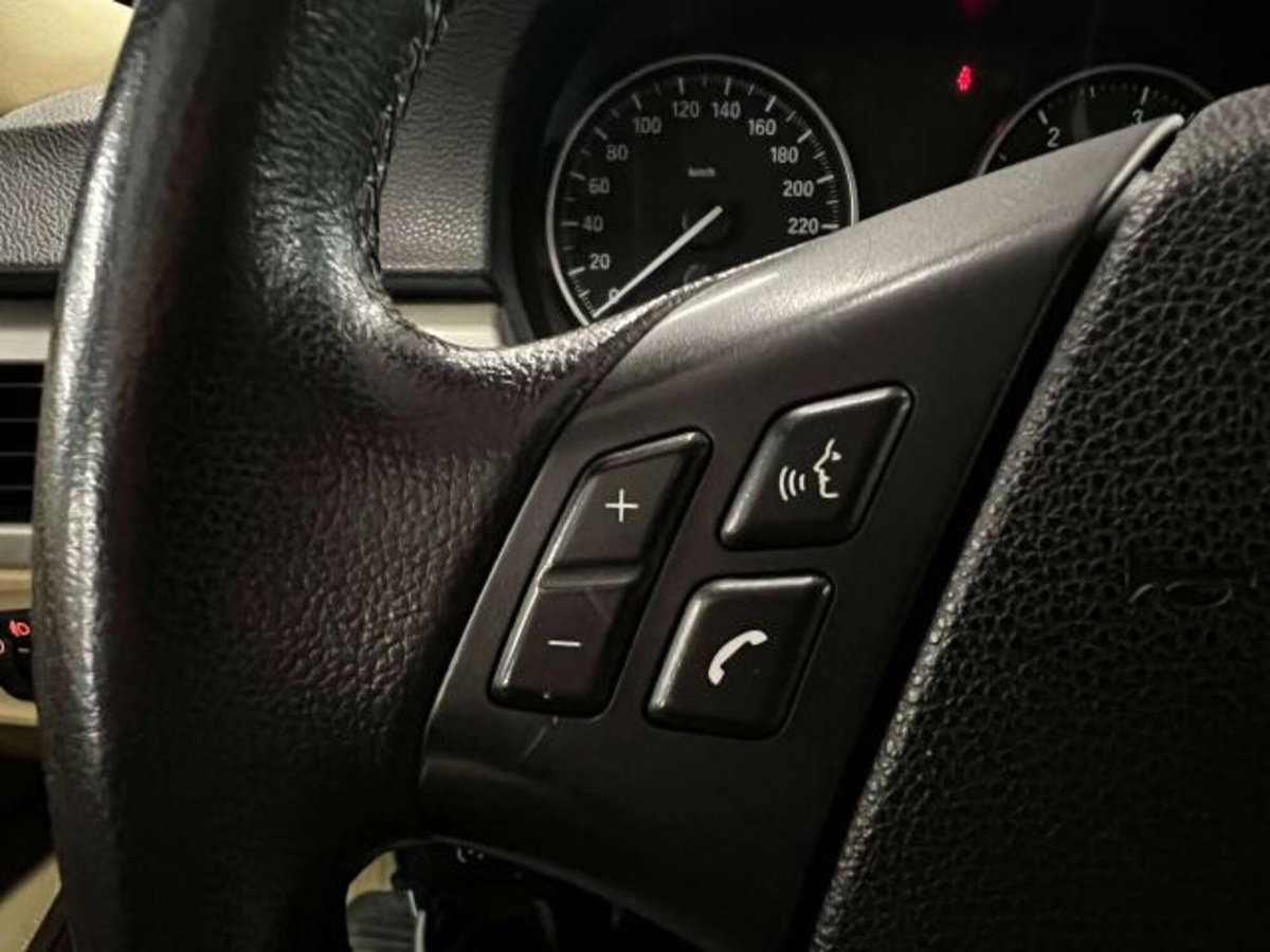 BMW Serie 3 Touring 320d xDrive (11)
