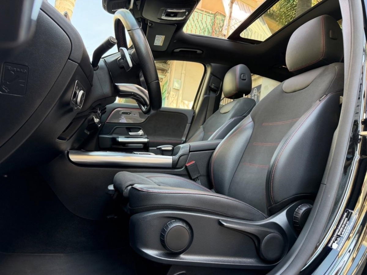 Mercedes-Benz GLA SUV 200 d Automatic Premium (15)