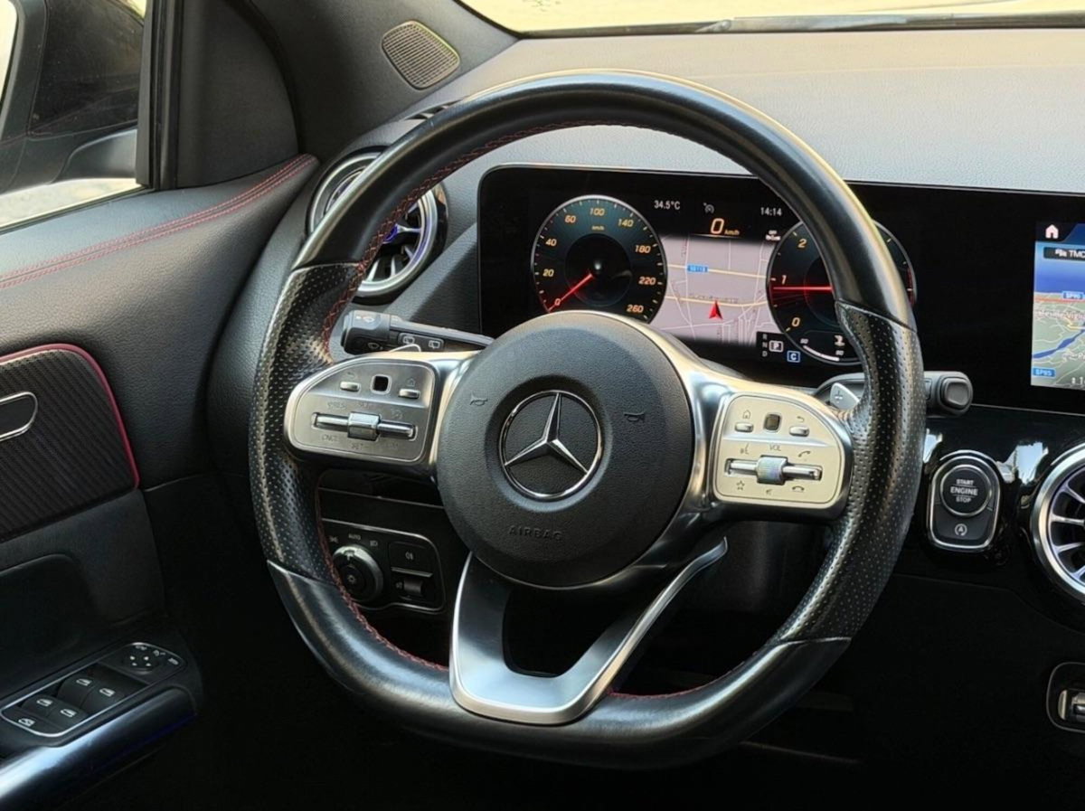 Mercedes-Benz GLA SUV 200 d Automatic Premium (18)