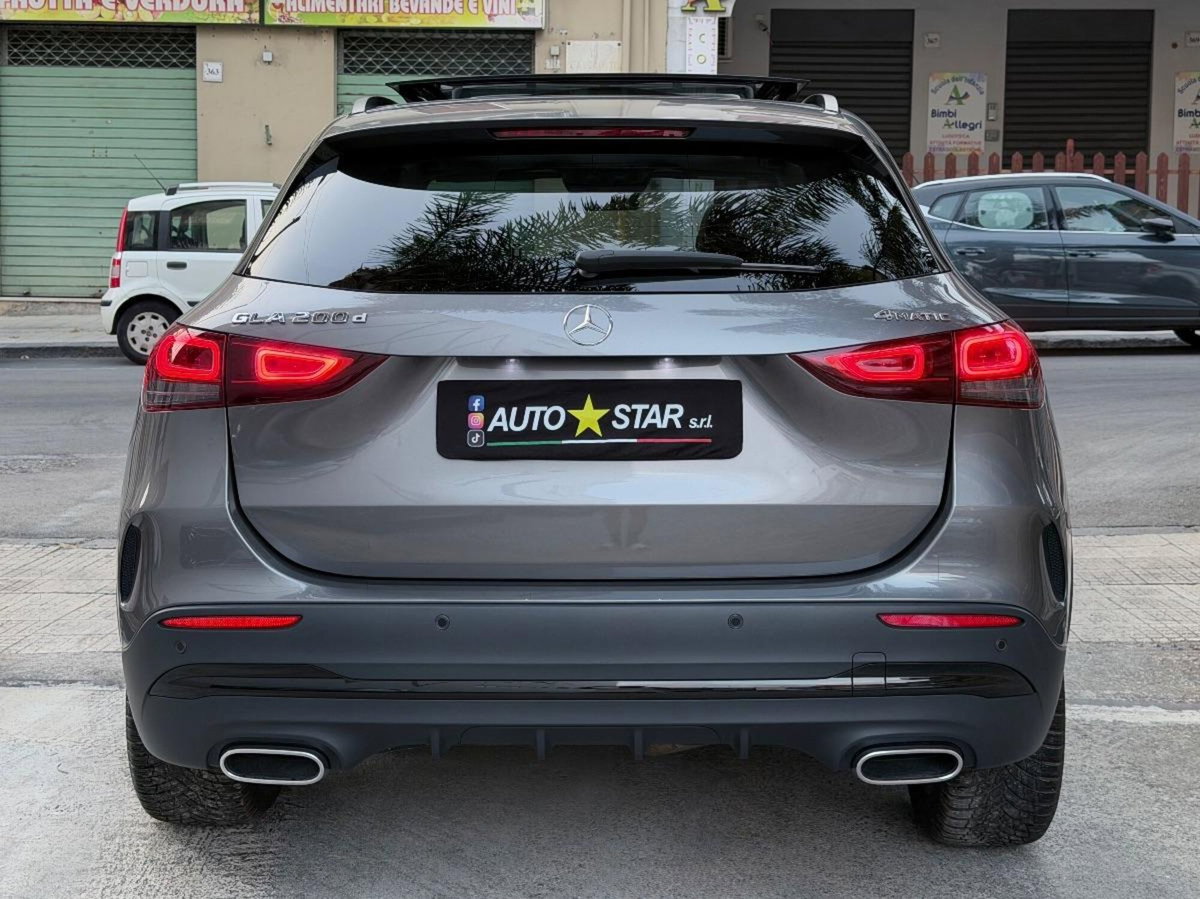 Mercedes-Benz Classe B 200 d Automatic 4Matic Premium (7)