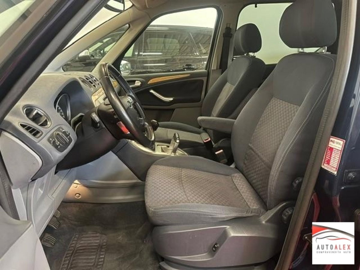 Ford Galaxy 2.0 TDCi 115 CV DPF Titanium (8)